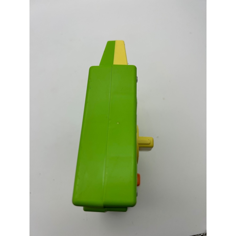 Vintage 1983 Fisher-Price Toyland Musical Radio 795 Green Wind Up Toy - Picture 9 of 10